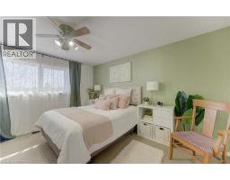 18 RIPLEY Crescent - 23