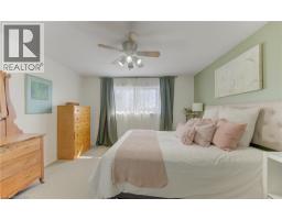 18 RIPLEY Crescent - 24