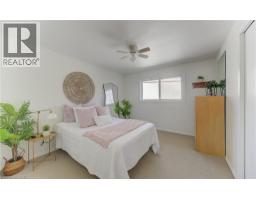 18 RIPLEY Crescent - 27