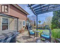 18 RIPLEY Crescent - 36