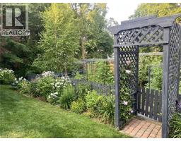 18 RIPLEY Crescent - 40