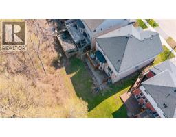 14 HEARTHBRIDGE Street - 44