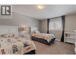 47 HUNTINGTON Place - 12