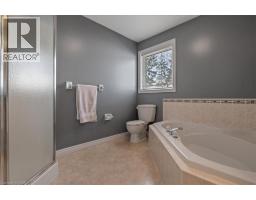 47 HUNTINGTON Place - 19