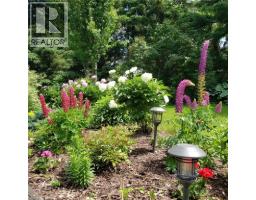 47 HUNTINGTON Place - 24