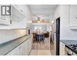 32 MONTCLAIR Crescent - 10