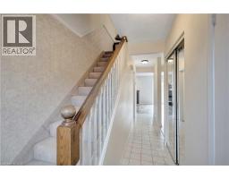 32 MONTCLAIR Crescent - 3