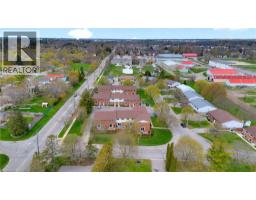 32 MONTCLAIR Crescent - 37