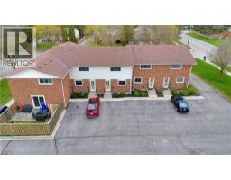 32 MONTCLAIR Crescent - 40