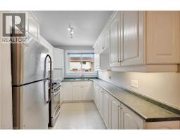 32 MONTCLAIR Crescent - 8