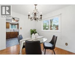 56 ANGELA Crescent - 13