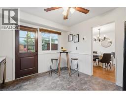 56 ANGELA Crescent - 17