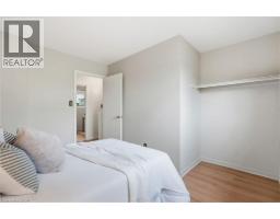 56 ANGELA Crescent - 24