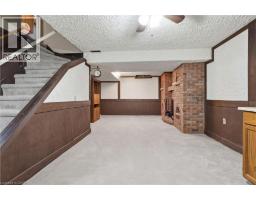 56 ANGELA Crescent - 30