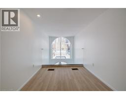 26 KING Street E - 22