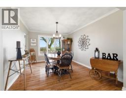 890 PERKIN Crescent - 25