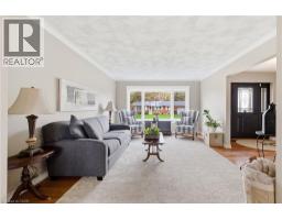 890 PERKIN Crescent - 28