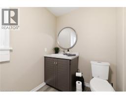 890 PERKIN Crescent - 33