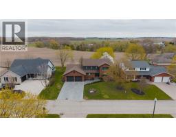 890 PERKIN Crescent - 5