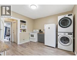 114 GRAND Avenue S - 11