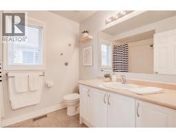 47 BARRETT Avenue - 36
