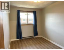 10 MONTCLAIR Crescent - 18