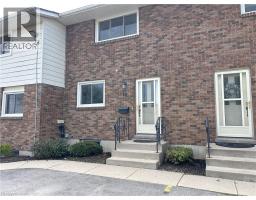 10 MONTCLAIR Crescent - 2