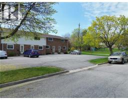 10 MONTCLAIR Crescent - 24