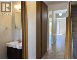 10 MONTCLAIR Crescent - 3