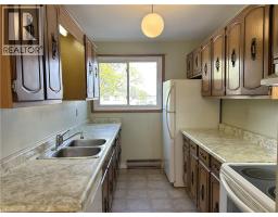 10 MONTCLAIR Crescent - 8