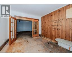 9 JOHN Street E - 10