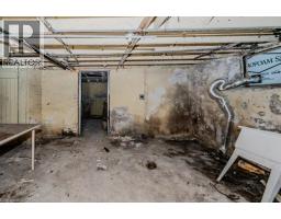 9 JOHN Street E - 17
