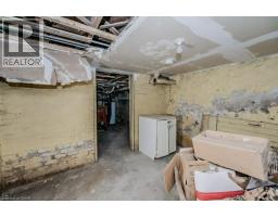 9 JOHN Street E - 18