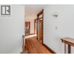 9 JOHN Street E - 21