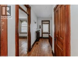 9 JOHN Street E - 22