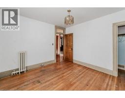 9 JOHN Street E - 24