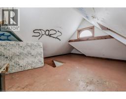 9 JOHN Street E - 32