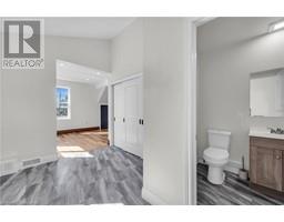 2076 MAIN Street N - 20