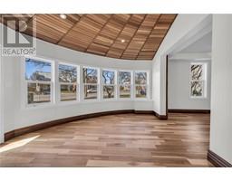2076 MAIN Street N - 7