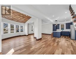 2076 MAIN Street N - 9