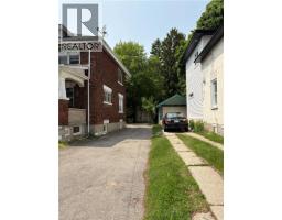 320 GUELPH Street - 4
