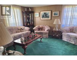 111 RIVERBANK Drive N - 15
