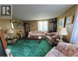 111 RIVERBANK Drive N - 17
