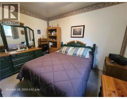 111 RIVERBANK Drive N - 31