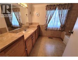 111 RIVERBANK Drive N - 36