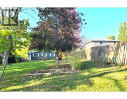 111 RIVERBANK Drive N - 8
