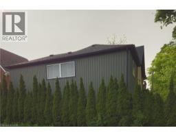 25 CLARENCE Place - 27