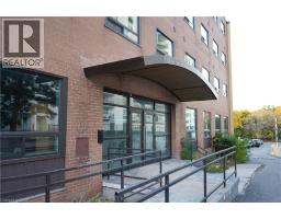 824 KING Street W - 11