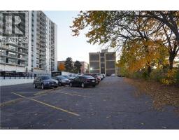 824 KING Street W - 14
