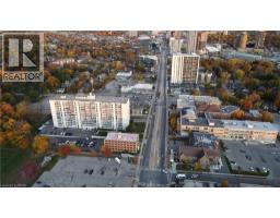 824 KING Street W - 4